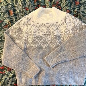 Old Navy Heather Gray Sweater